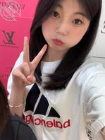 绿帽贡献出05年母狗女友 找实力单男一块操她1
