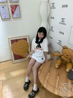 绿帽贡献出05年母狗女友 找实力单男一块操她2