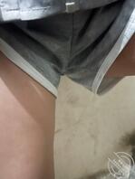 16.带着老婆在小区地下车库玩电动棒，好多车好多人啊。1