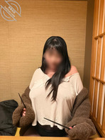 高油耗肥臀巨乳丝袜人妻老婆户外露出，你能撑多久