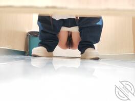 原创厕拍 小少妇的多毛穴1