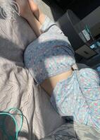21 和家里商量好了，让护士表妹就住在我这里，趁妈妈没回来想把表妹先睡了2
