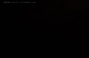 刚刚把鸡巴插入了老妈温暖的逼里