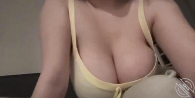 广东大一微胖处女学生0