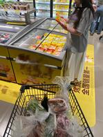 （小王日记）25:小王成功偷拍妈妈洗澡0