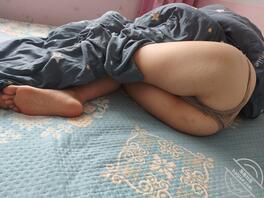 小胖原创1.对亲妈产生了跨越伦理的爱，看着老妈的打屁股，真想深深的插入1