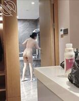 老妈头发扎好啦，一起来啊，让她爽2