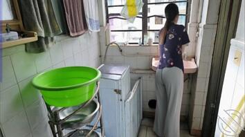 背后抱妈妈真的顶（纯p图，不是真人）