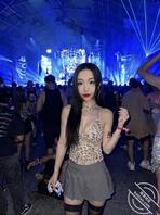 发骚女老师求评论，喜欢淫荡的评论1