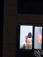 今晚再卡个点看看