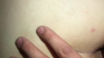 把新约的胖少妇艹出白浆