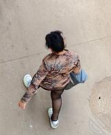 这老骚逼这个穿法太骚了1