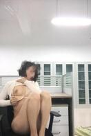 办公室极限露出自慰，湿透了已经。1