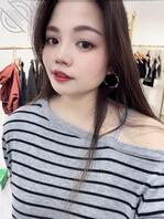 前女友钟令慧，结婚6年了，今年又把她搞定了。比以前骚多了。