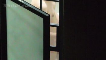 洗澡偷拍