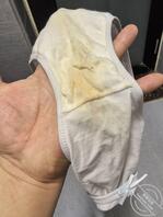 放假回家潜入小姨子屋子玩内裤