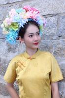 偷偷拿二姐的内裤打胶被二姐发现了，在二姐面前射了出来1