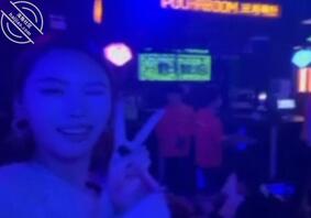 分享出轨骚逼老婆，求侮辱评论2