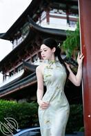 给大家分享几张堂妹的照片1