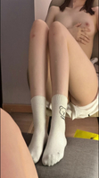 中秋巨献！喜欢比耶巨乳白虎女友，叫声好听(电报已更新)