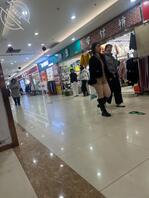 街射骚货美腿2