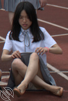 小姐姐毕业拍摄不小心走光了