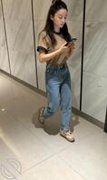 厕拍办公楼三个极品美女0