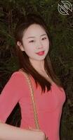 绿母汇报目前进展，能按摩逼旁边，求问大家我妈逼有多肥能把网球裙夹逼里