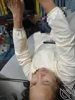 趁妈妈睡觉偷拍她0