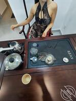 海角原创（81）茶室的春光，嫂子的丝袜足交和口交0