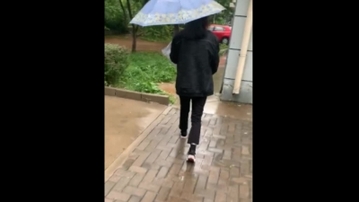 雨天和楼下少妇偷情