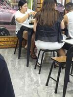 表姐跟泡友吃饭，被我监视了1