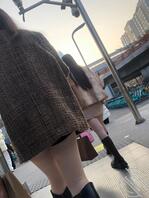 抄底碰到腿还对视了一眼怎么搞