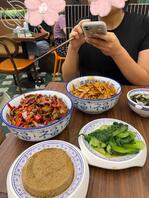 15  给以后过生日送花，装醉跟侄女同床了  1
