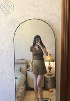 (原创)老妈出门买东西,跑房间里把发骚的妹妹给操了,内射后还一脸不满足。1