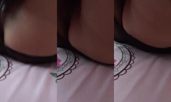 公司女财务被自己说被舔射