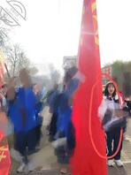 女儿大了，想吃吃不到。1