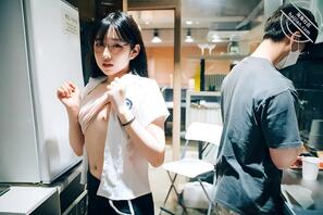 就是要把逼漏出来---办公室商场极限人前漏出，一个比一个胆大