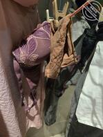 玩弄大姨内衣裤