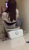 【原创厕拍天下】第一期后座偷拍各路极品少妇大学生
肥美屁股我喜欢

