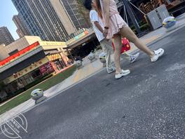 蕾丝袜子看的有点忍不住1