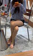街拍骚逼丝袜美腿1