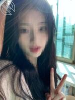 开小号加亲妹妹,骗妹妹发裸照0