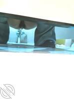 原创厕拍露脸，胖胖的小美女！0