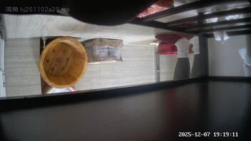 偷拍丈母娘蝴蝶逼