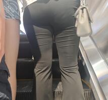 小姐姐的性感黑色紧身裤1