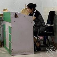 小区楼下的理发的老板娘，德州平原的，每次去都想把她干了，有认识干过她的吗1