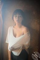 前赛车皇后「川村那月」进攻演艺圈成功！仍不忘拍写真晒「F 杯美乳」2