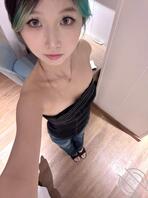 【巫丽瑶】清纯女大厕拍1