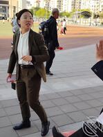 戴眼镜的少妇0